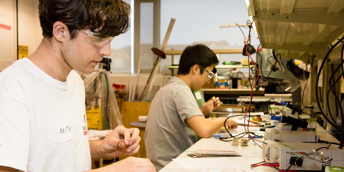 Technological Design Challenges Students Through Electrical Engineering